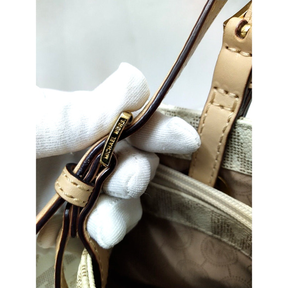 Michael Kors Jet Set Gray Crossgrain Leather MK Printed Pocket Tote Shoulder Bag - Picture 6 of 16